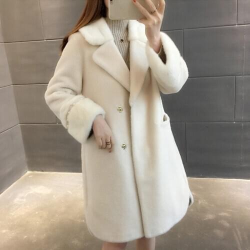 Winter Grain Sheep Sheared Cashmere Coat Women Mink Collar Medium Length Fur Lamb Fur One Jacket with Pearl Fashion Outwear