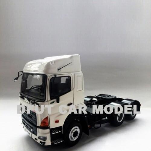 1:24 Alloy Toy Car Model 700 Truck of Childrens Toy Cars Original Authorized Authentic Kids Toys Gift