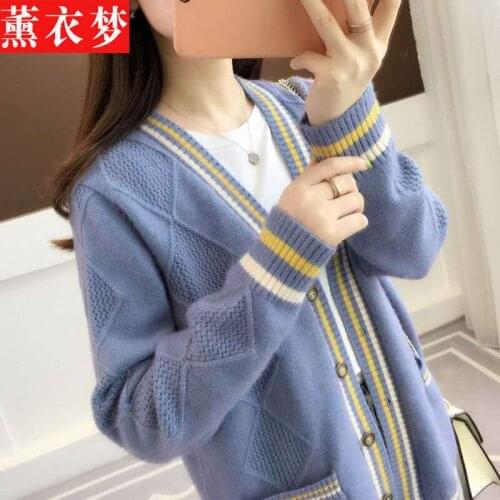 Autumn / winter 2020 knitted cardigan womens early autumn college style loose sweater coat V-neck age reducing long sleeve top