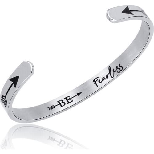 Hot selling creative lettering Be fearless double arrow titanium steel bracelet wholesale customizable