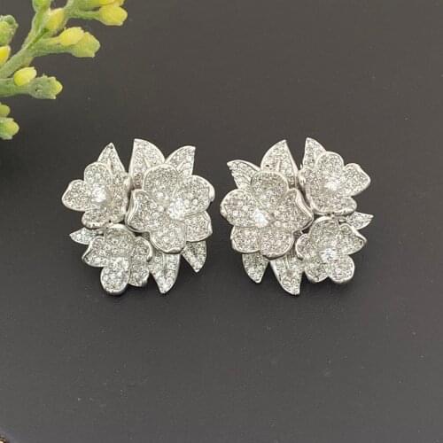 Lanyika Fashion Jewelry Graceful Wintersweet Micro Plated Earrings For Women Wedding Banquet Daily Popular Best Gifts