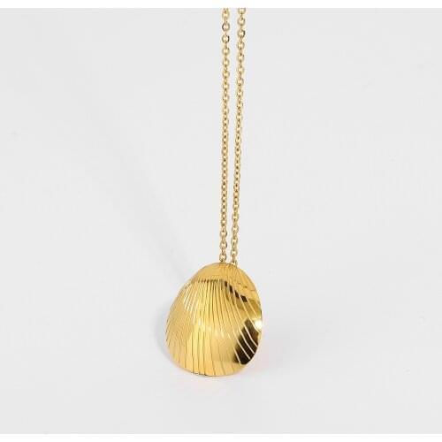 18K Gold IP Plating Stainless Steel Shell Shape Pendant Necklace For Women INS Hot blogger Recommend Summer Shell Neckalce