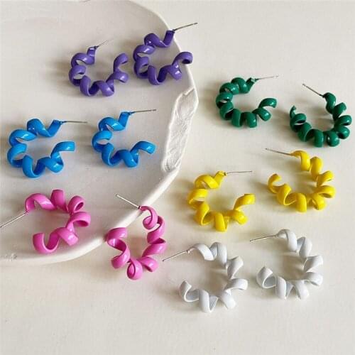 HANGZHI 2021 New Simple and Fashion Wave Stud Earrings Candy Color C-shaped Earring Spray Paint Female Earrings