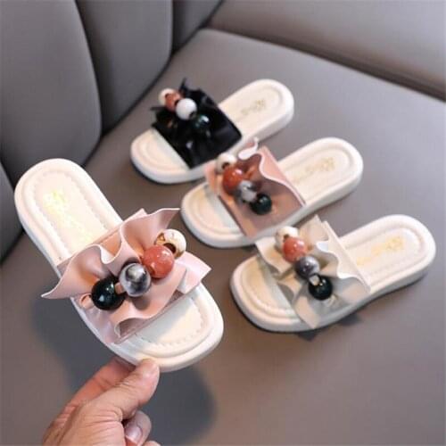 Girls wear slippers outside Disney princess 2021 summer new fashion pearl is cool procrastinate girl brim beach shoes