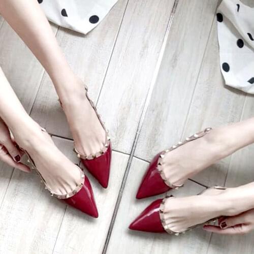 2021 European and American Pointed Rivet Thick Heel Shoes Women Sandals with Summer Comfortable Sexy Soft Leather Heel Shoes
