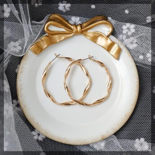 GorGor Clip Earrings Women Originality Statement Minimalist Curved Circle Size Temperament Engagement Romantic Jewelry EZ-396