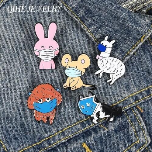 Cute Animals wearing masks Enamel Lapel Pins Cartoon Brooches Badges stay safe Fashion Pins Gifts for Friends Jewelry Wholesale