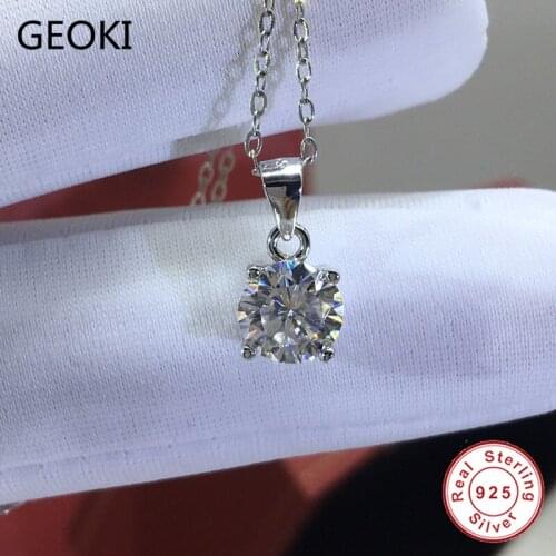 Geoki 925 Sterling Silver Passed Diamond Test Perfect Cut D Color VVS1 Moissanite Hoop Pendant Necklace Luxury Wedding Jewelry