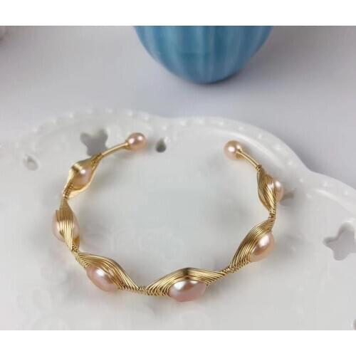 Women Fashion Gold Color Handmade Natural Pearl Open Bangles Kids Birthday Gift Bijoux Femme Light Luxury Wire Bracelet SZ11282