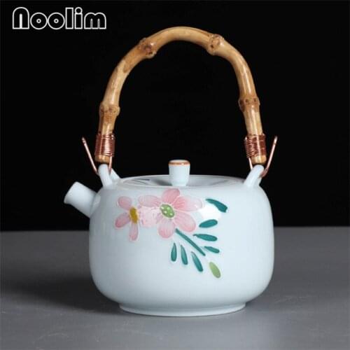 Ceramic Hand Painted Lotus Underglaze Color Tea Pot with Handle Chinese Kung Fu Tea Set Simple Hotel Kettle Teapot Teaware 230ML