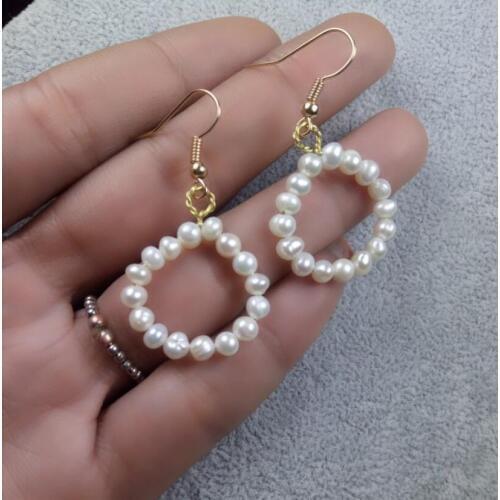 Natural Freshwater Pearl Earrings Hand-designed Pearl Earrings Necessary Fashion New Style