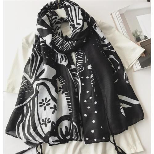 2017 Fashion Ombre Rose Print Tassel Scarf Women Cotton Long Floral Wrap Scarf Hijab Shawls Muslim Muffler Free Shipping