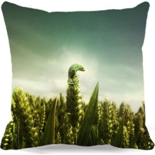 Chameleon Stand on the wheat green Red pepper Soft Square Pillows case Cotton polyester Home car sofa Decorative Cushion cover