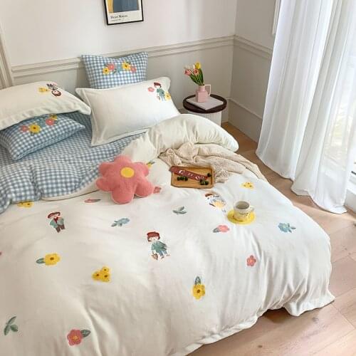 Milk Plush Bedding Set thickened warm coral Plush lovely cartoon sheet quilt cover 3 / 4-piece double bed set