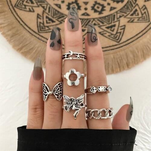 Hiphop Flower Butterfly Rings Set for Women Men Retro Punk Silver Plated Heart Chain Finger Ring Jewelry Gothic Accessories