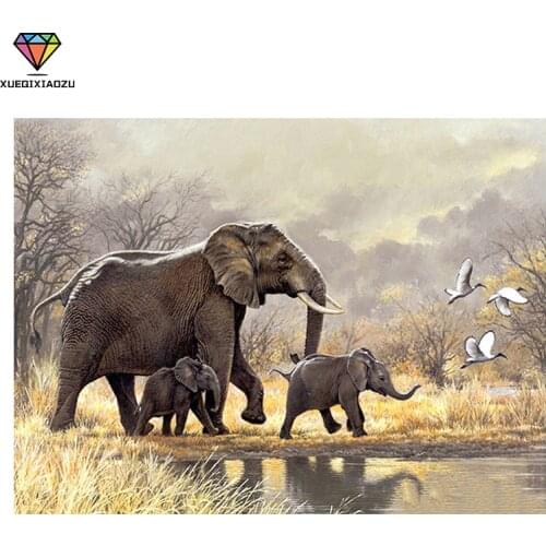 XUEQIXIAOZU 5D DIY Painting Full Round Diamond Elephants In Field Picture Cross Stitch Mosaic Picture Rhinestones Embroidery