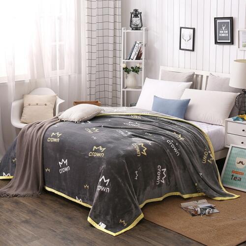 Crown High quality Thicken plush bedspread blanket 200x230cm High Density Super Soft Flannel Blanket for the sofa/Bed/Car