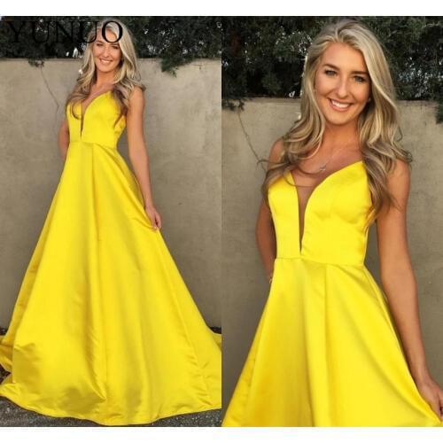 YuNuo Modest Yellow Evening Dresses 2019 V-Neck Sleeveless A-Line Prom Gowns Graduation Dresses robes de soiré N74