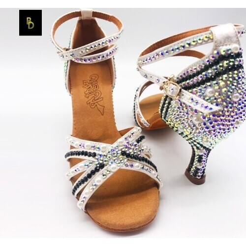 Luxury White Adult Latin Dance Shoes Pearl Dancing Shoes Diamond Jelly Shoe Non-Slip Bottom For Women Designer Girls Shoes