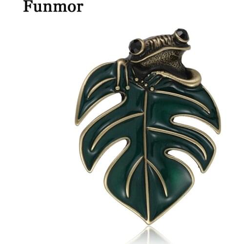 Funmor Fashion Tropical Leaf Frog Brooch Plant Enamel Pins For Women Men Holiday Daily Ornaments Bag Collar Accessories Bijoux