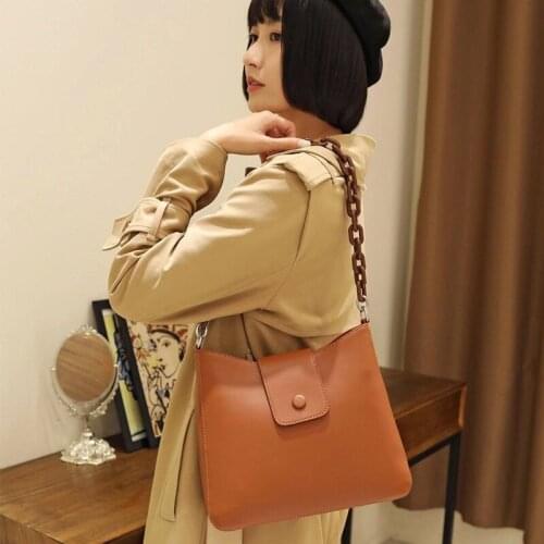 2021 Women Fashion Travel Work Large Capacity One-Shoulder Bag Ladies Soft Leather Big Tote Bucket Bag