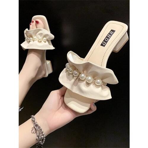 Summer new ladies casual slippers exquisite fashion ruffled pearl open-toe square toe low-heel beach shoes for outer wear