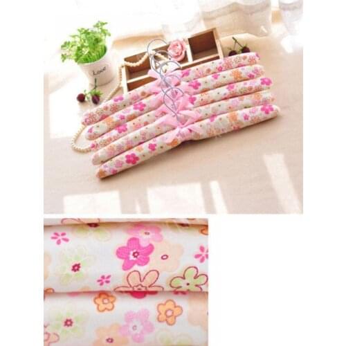 1pc Small Floral Printed Cotton Fabric Sponge Hanger Elegant Sponge Padded Hanger Clothes Suit Dress Hangers Random Printing