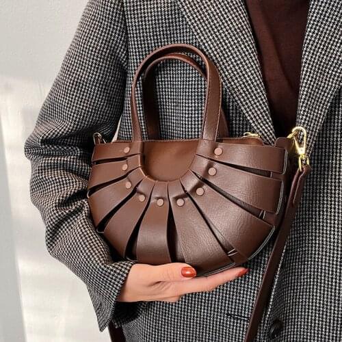 Vintage Saddle Women Shoulder Bags Designer Handbags Luxury Pu Leather Woven Crossbody Bag Semicircle Small Female Purses 2021