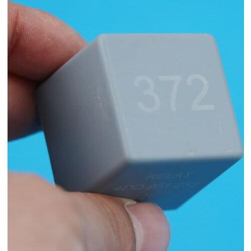 4D0951253 #372 Fuel Pump Relay For Audi 100 1992-1994 A4 1996-2001 A6 1995-2004 A8 For VW Passat B5 1998-2002