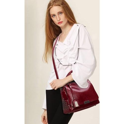 Large Capacity Handbags Luxury Women Solid Rivet Cover Crossbody Bag Messenger Bag Totes