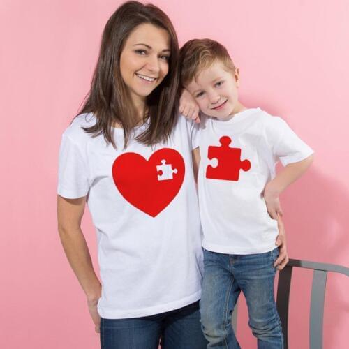 1pcs I Love Mom Mommy and Me Outfit Mother Daughter Son Gift Unisex T-shirt Family Matching Tee Valentines Day Cute Tshirts