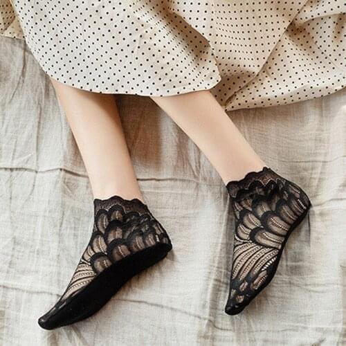 Japanese Style Womens Socks Summer Lace Floral Short Socks Thin Breathable Transparent Harajuku Antiskid Invisible Ankle Socks