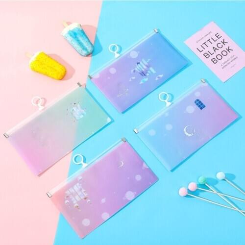 4pcs Cute Mask Storage Bag Cartoon Printed Portable Storage Face Mask Case Plastic Mask Holder With Zipper Travel Cosmetics Bags