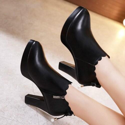 2020 Hot Women Leather Shoes Autumn Pointed Toe Platform Female Pumps Casual Square High Heels Ladies Single Shoes Plus Size