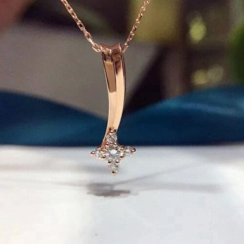 Simple and Elegant Star Pendant Necklace Feminine Zircon 18K Gold Clavicle Chain Personality Womens Sweater Chain Birthday Gift