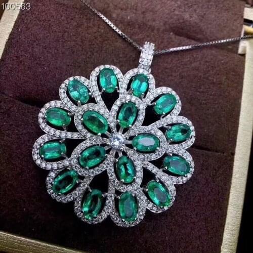 925 silver inlaid with natural emerald pendant Emerald pendant Precious stones Exquisite jewelry. Birthday gift