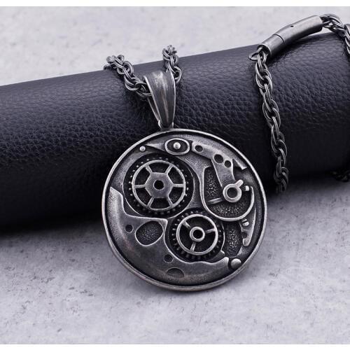European and American stainless steel mens mechanical gear pendant titanium steel retro pendant punk jewelry