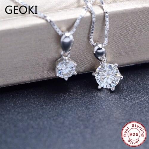 Geoki 925 Sterling Silver Passed Diamond Test 1 CT Round Perfect Cut D Color VVS1 Moissanite Pendant Necklace Wedding Jewelry