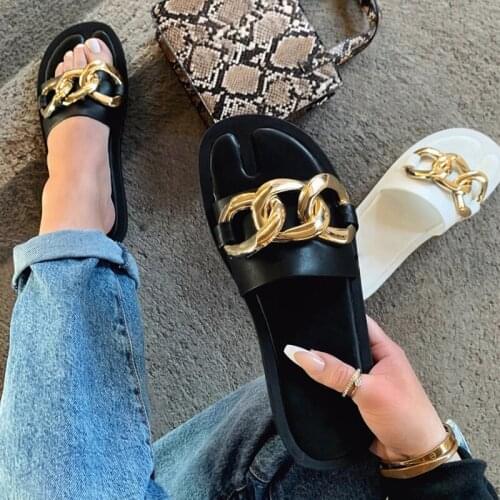 Fashion Trend Gold Chain Sandals for Women Flat Shoes Classic Black Slippers Comfort Slides Travel Beach Shoes Anti-slip