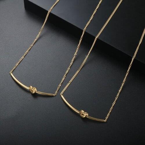 ZMFashion Titanium Steel Gold Plated Bowknot Pendant Ladies Fashion Stainless Steel Necklace INS Clavicle Chain Jewelry Gift