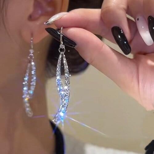 Hunt Love Dangle Earrings