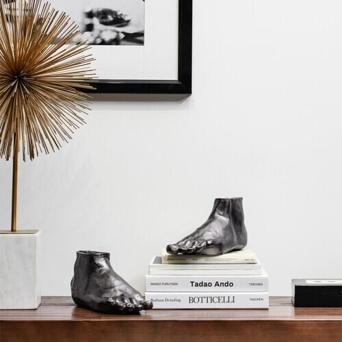 Creative Metal Art Pair Of Foot Sculpture Decoration Room Sales Office Exhibition Hall Hotel Entrance Decoration Vase Ornaments