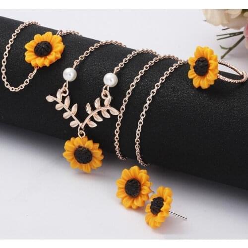 5Pcs/Set Delicate Fashion Sunflower Pendant Necklace Stud Earrings Ring Bracelet Jewelry Imitation Pearl Harajuku Jewelry