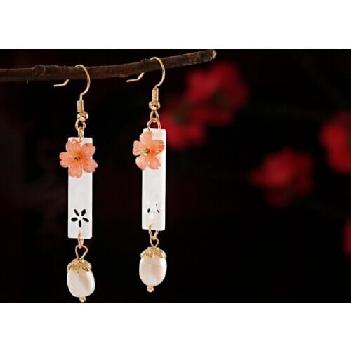 Classic Vintage Womens Pearl Beads Long Earrings Hangers Fashion Jewelry Flower Wedding Earrings Hangers