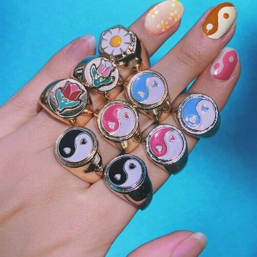 Chunky Ins Hyperbole Gold Big Y2K Decor Corful Yin Yang Rose Daisy Flower Rings for Women Girl Drip Oil Finger Ring Jewelry New