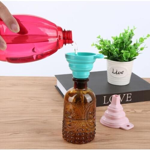 Kitchen Tool Food-Grade Folding Silicone Funnel Household Liquid Dispensing Mini Funnel Random Color