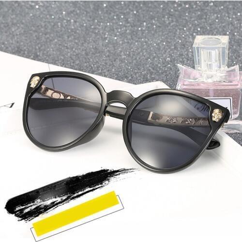 Butterfly Sunglasses Women 2018 Summer Vocation Men Sun Glasses Metal Plastic Retro Sunglass Male Driving Sun Shade