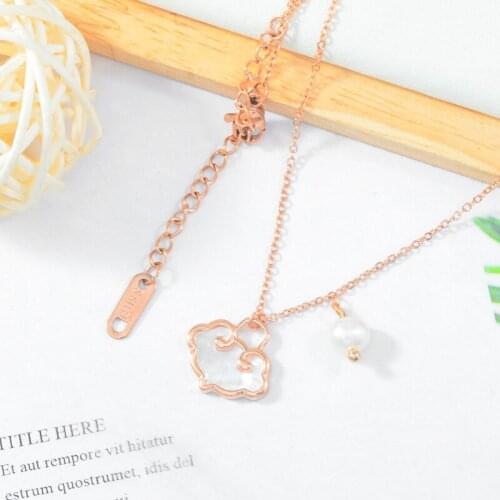 BOTU 2021 New Shell Lock Pendant Necklace for Womens Retro Exquisite Necklace Simplicity Fashion Sweater Jewelry Drop Shipping