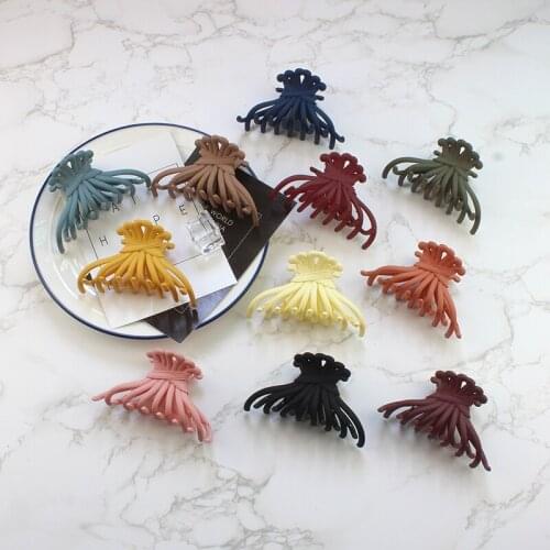 Solid Color Big Hair Claws Rubber paint Acrylic Plastic Hair Clips Hairpins Headwear for Women Girls Hair Accessories SY04