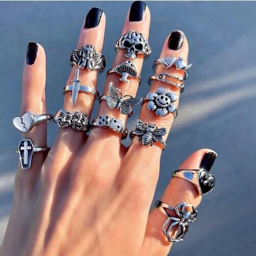 Stylish New Skull Heart Flower Angel Rings for Women Hip Hop Exaggerated Silver Color Finger Rings Wholesale Jewelry